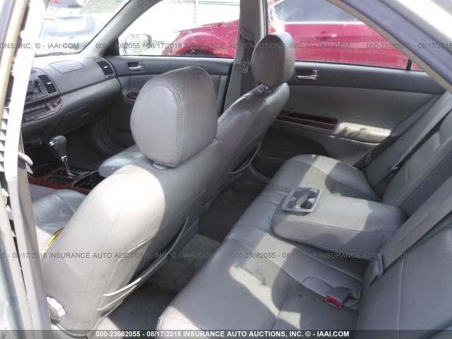 JTDBF30K420047349 - 2002 TOYOTA CAMRY LE/XLE/SE Gümüş foto 8