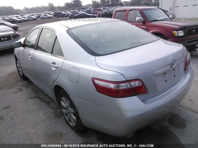 4T1BK46K47U034296 - 2007 TOYOTA CAMRY NEW GENERAT LE/XLE/SE SILVER photo 3