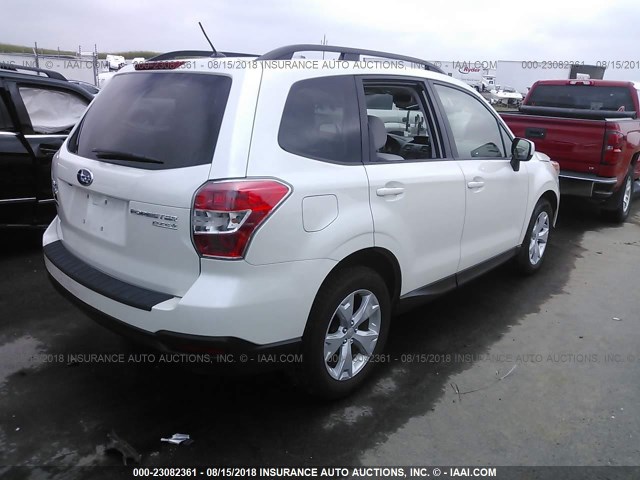 JF2SJADC3FH539840 - 2015 SUBARU FORESTER 2.5I PREMIUM WHITE photo 4