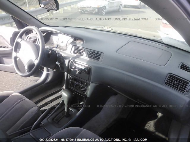 4T1BG22K4XU402052 - 1999 TOYOTA CAMRY CE/LE/XLE 黑色 照片 5