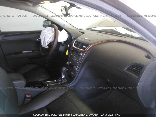 1G1ZE5E12BF363674 - 2011 CHEVROLET MALIBU LTZ 米色 照片 5