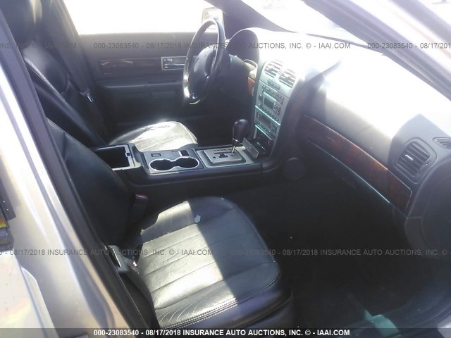 1LNHM87A25Y668102 - 2005 LINCOLN LS 银色 照片 5