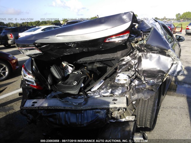 4T1BF1FK6EU404955 - 2014 TOYOTA CAMRY L/SE/LE/XLE ნაცრისფერი ფოტო 6