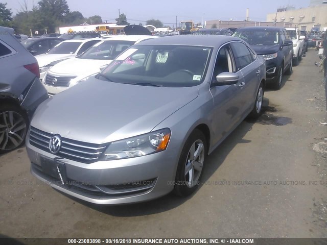 1VWBT7A39EC107715 - 2014 VOLKSWAGEN PASSAT SE SILVER photo 2