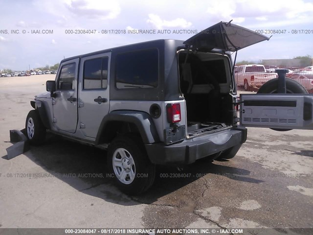 1C4BJWDGXDL687735 - 2013 JEEP WRANGLER UNLIMITE SPORT GRAY photo 3