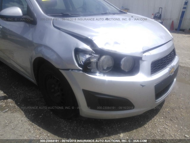 1G1JA5SH0D4152708 - 2013 CHEVROLET SONIC LS 银色 照片 6