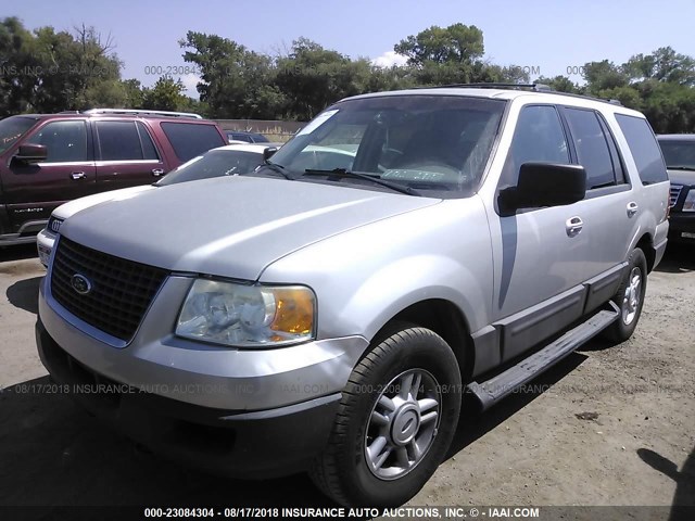 1FMPU16L94LB63188 - 2004 FORD EXPEDITION XLT SILVER photo 2