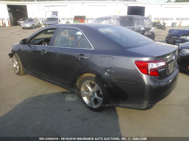 4T1BF1FK9EU458301 - 2014 TOYOTA CAMRY L/SE/LE/XLE 灰色 照片 3