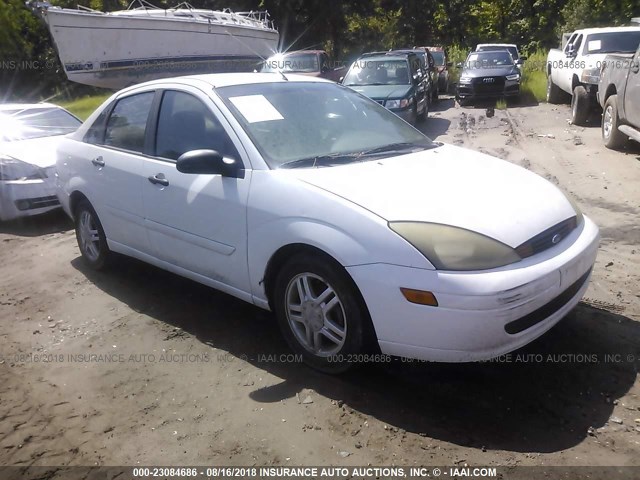 1FAFP34P03W183101 - 2003 FORD FOCUS SE/SE COMFORT/SE SPORT WHITE photo 1