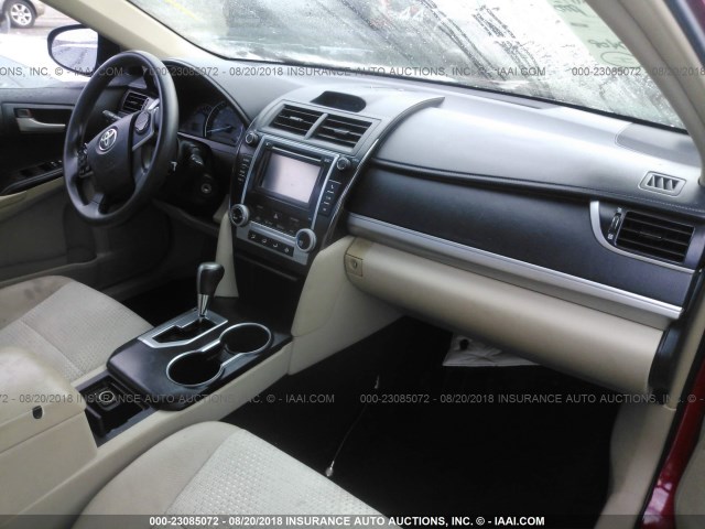 4T1BF1FK0DU655680 - 2013 TOYOTA CAMRY L/SE/LE/XLE წითელი ფოტო 5