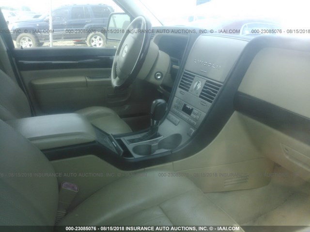 5LMEU68H15ZJ19405 - 2005 LINCOLN AVIATOR 米色 照片 5