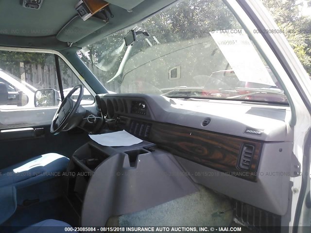 2B6HB21Y9VK514808 - 1997 DODGE RAM VAN B2500 WHITE photo 5