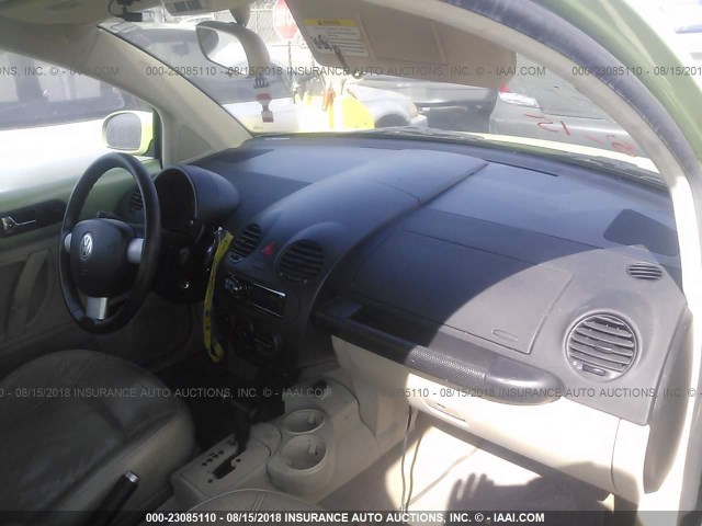 3VWCD31C75M411683 - 2005 VOLKSWAGEN NEW BEETLE GLS Yaşıl foto 5