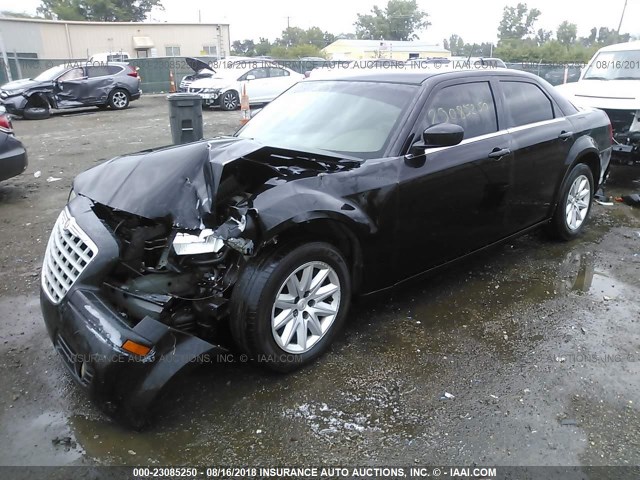 2C3KA43R58H172270 - 2008 CHRYSLER 300 LX BLACK photo 2