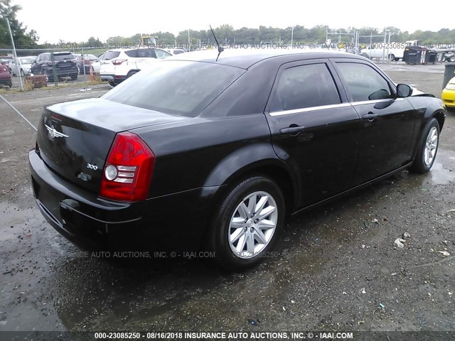 2C3KA43R58H172270 - 2008 CHRYSLER 300 LX BLACK photo 4