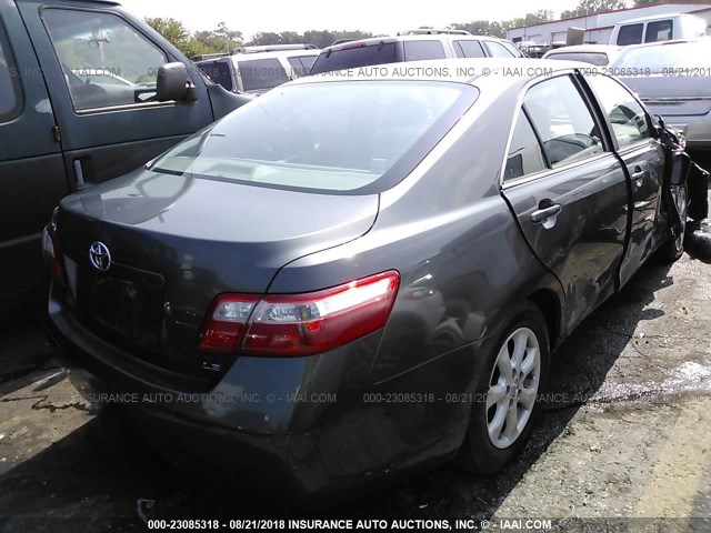 4T4BE46K78R028071 - 2008 TOYOTA CAMRY CE/LE/XLE/SE GRAY photo 4