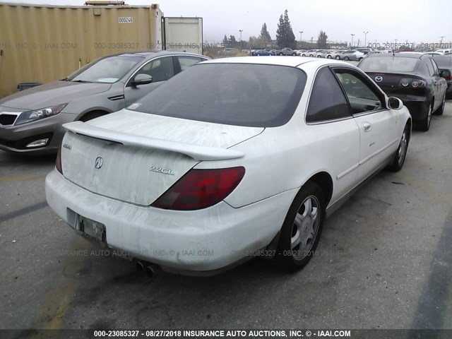 19UYA1258VL019806 - 1997 ACURA 2.2CL WHITE photo 4