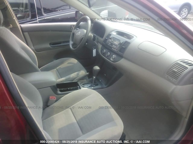 4T1BE32K45U005921 - 2005 TOYOTA CAMRY LE/XLE/SE Марун фото 5