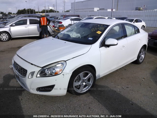 YV1622FS4C2142475 - 2012 VOLVO S60 T5 WHITE photo 2