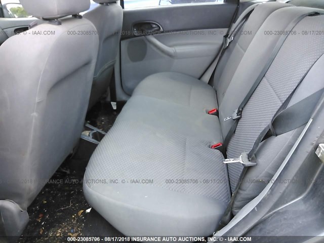 3FAHP37N25R107937 - 2005 FORD FOCUS ZX5 GRAY photo 8