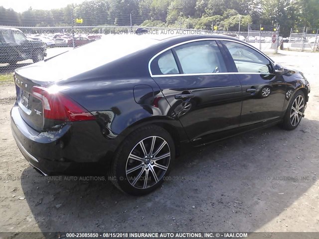 LYV402TK3HB154498 - 2017 VOLVO S60 PREMIER BLACK photo 4