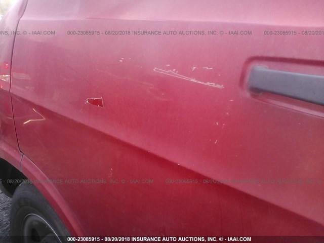 2B5WB25Z8XK552077 - 1999 DODGE RAM WAGON B2500 RED photo 6