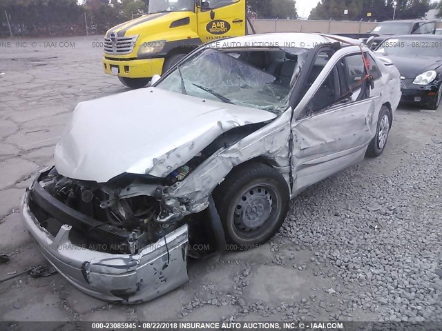 4T1BF22K6YU110004 - 2000 TOYOTA CAMRY LE/XLE SILVER photo 2