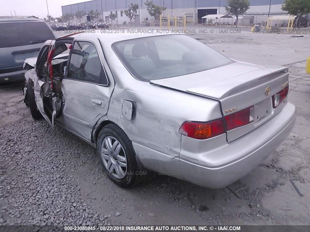 4T1BF22K6YU110004 - 2000 TOYOTA CAMRY LE/XLE SILVER photo 3