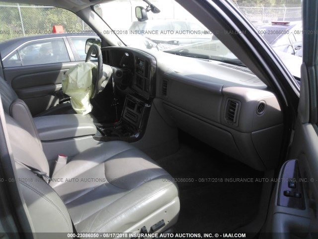 1GKFK66UX5J215733 - 2005 GMC YUKON XL DENALI GRAY photo 5