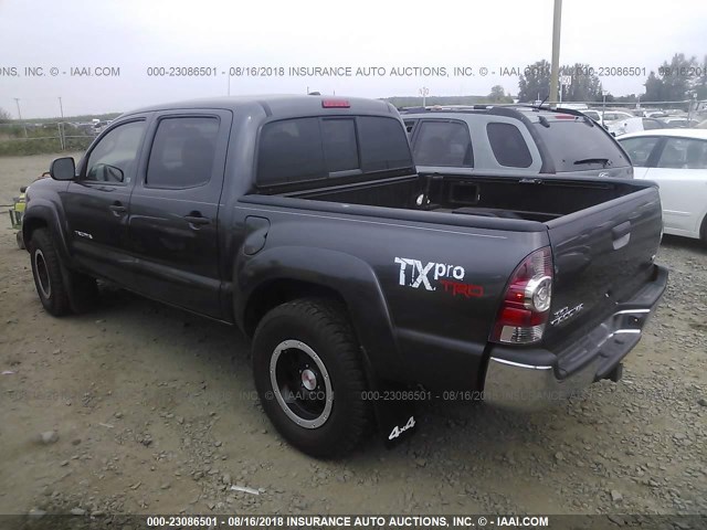 3TMLU4EN0BM058459 - 2011 TOYOTA TACOMA DOUBLE CAB ნაცრისფერი ფოტო 3