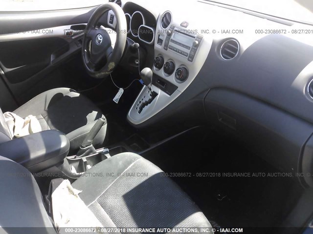 2T1KU4EE4AC375065 - 2010 TOYOTA COROLLA MATRIX  BLUE photo 5