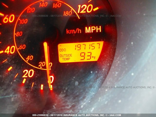 2T1KR32E73C102849 - 2003 TOYOTA COROLLA MATRIX XR WHITE photo 7