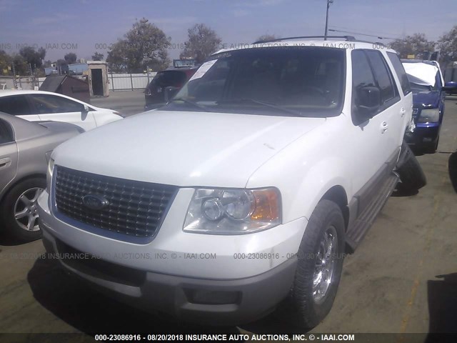 1FMPU16WX3LA97145 - 2003 FORD EXPEDITION XLT WHITE photo 2