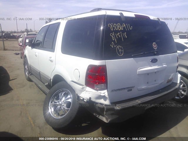 1FMPU16WX3LA97145 - 2003 FORD EXPEDITION XLT WHITE photo 3