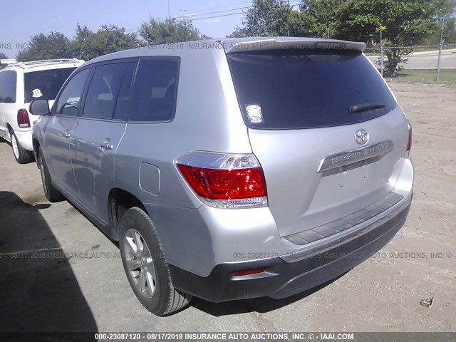 5TDZA3EH6DS043684 - 2013 TOYOTA HIGHLANDER PLUS SILVER photo 3