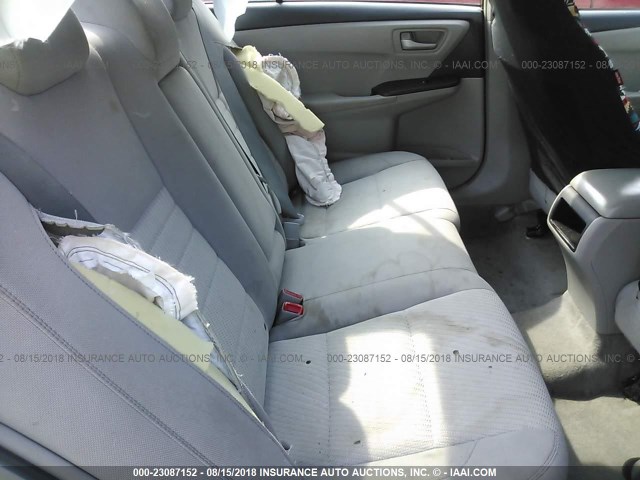 4T1BF1FK6HU420819 - 2017 TOYOTA CAMRY LE/XLE/SE/XSE 银色 照片 8