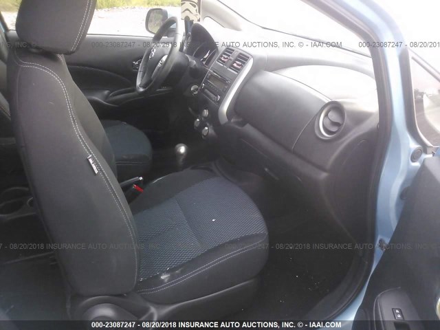 3N1CE2CP6EL405070 - 2014 NISSAN VERSA NOTE S/S PLUS/SV/SL BLUE photo 5