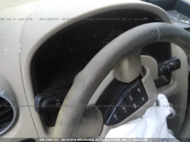 1FMDK02117GA19316 - 2007 FORD FREESTYLE SEL WHITE photo 7