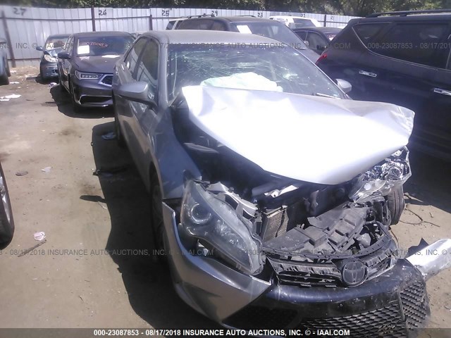 4T1BF1FK0GU175143 - 2016 TOYOTA CAMRY LE/XLE/SE/XSE 黑色 照片 1