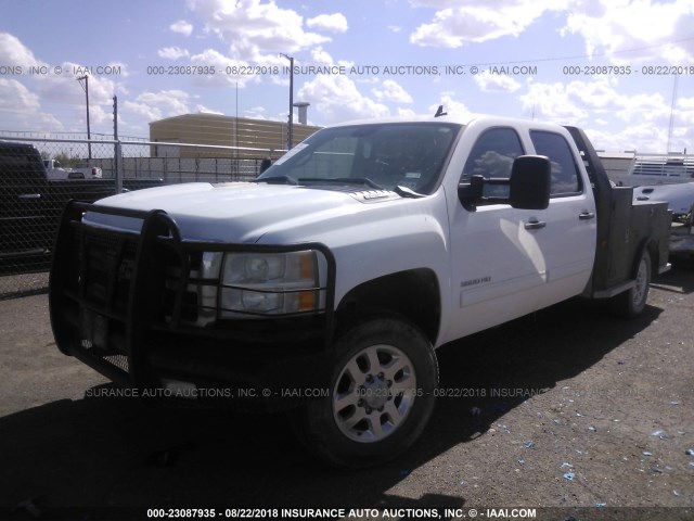 1GB4C0CG2BF246912 - 2011 CHEVROLET SILVERADO C3500 LT Unknown photo 2