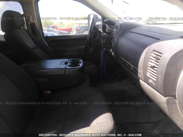 1GB4C0CG2BF246912 - 2011 CHEVROLET SILVERADO C3500 LT Unknown photo 5