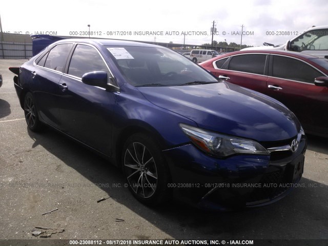 4T1BF1FK7FU915382 - 2015 TOYOTA CAMRY LE/XLE/SE/XSE 蓝色 照片 1