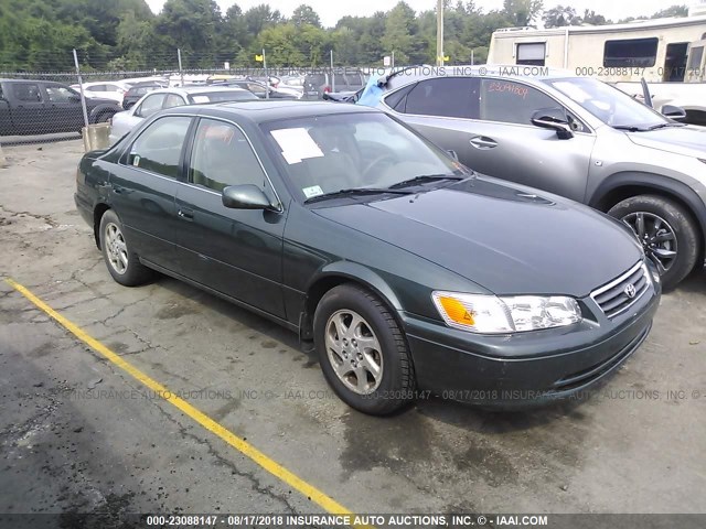 JT2BG22K4Y0489506 - 2000 TOYOTA CAMRY CE/LE/XLE GREEN photo 1