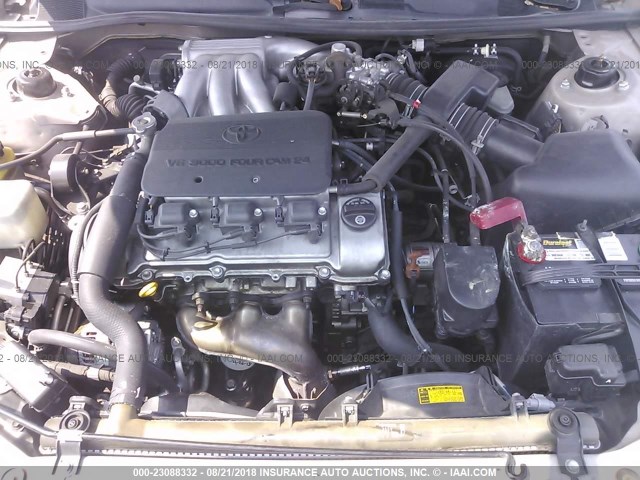 JT2BF28K1W0122201 - 1998 TOYOTA CAMRY LE/XLE ოქროსფერი ფოტო 10