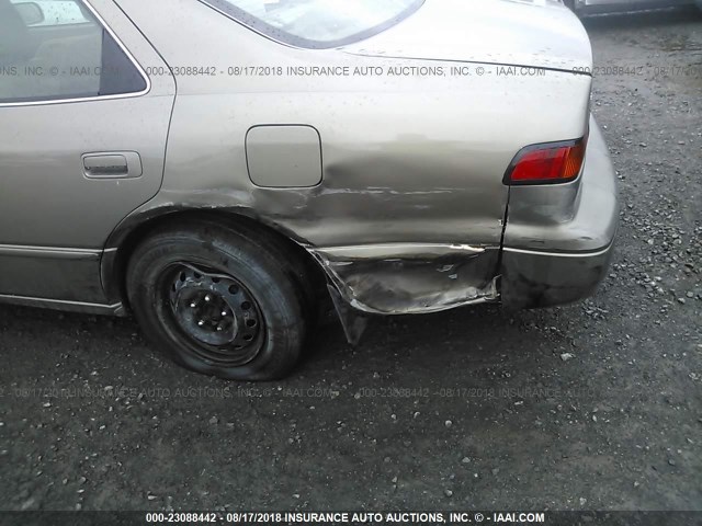 4T1BG22K3XU604347 - 1999 TOYOTA CAMRY CE/LE/XLE 米色 照片 6
