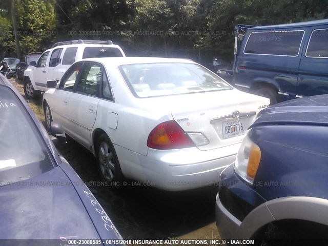 4T1BF28B3YU015438 - 2000 TOYOTA AVALON XL/XLS WHITE photo 3