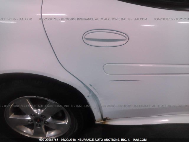 2G2WP522251151584 - 2005 PONTIAC GRAND PRIX Білий фото 6