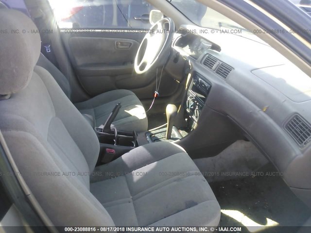 4T1BG22K2XU573222 - 1999 TOYOTA CAMRY CE/LE/XLE 金色 照片 5