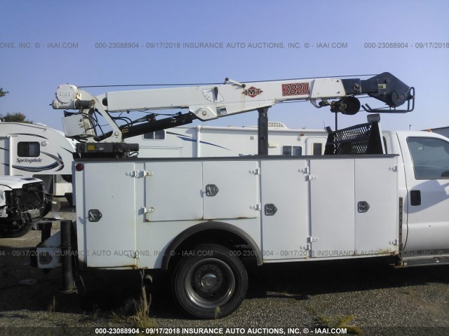 1FDAF57F43EB26908 - 2003 FORD F550 SUPER DUTY WHITE photo 7