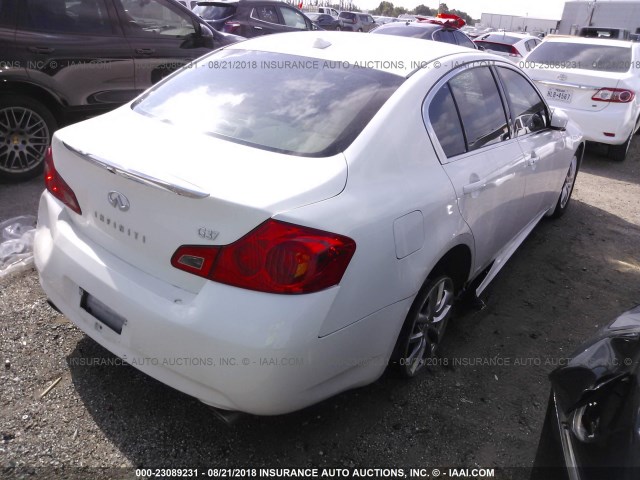 JNKCV61EX9M013595 - 2009 INFINITI G37 JOURNEY/SPORT WHITE photo 4